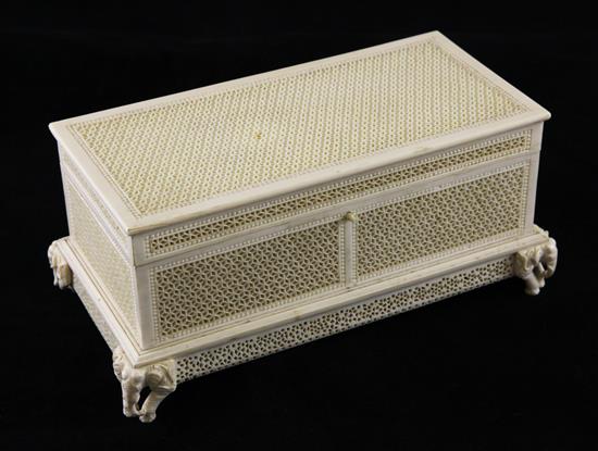 An Indian ivory pierced casket, early 20th century, 21cm